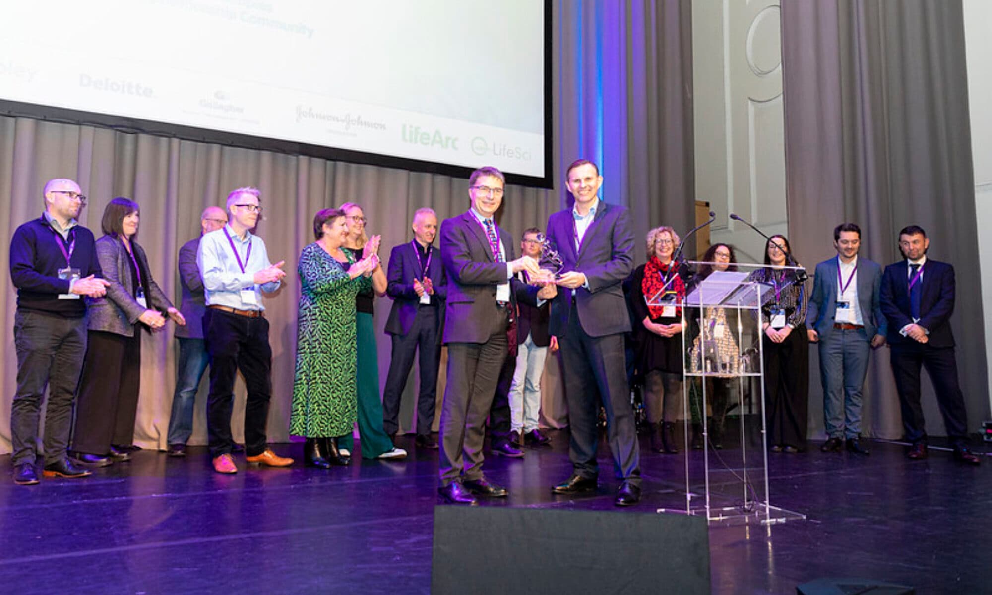 Advanced Therapies Apprenticeship Community: The Cell and Gene Therapy Catapult receives Richard Wilson Impact and Princess Royal Training Awards