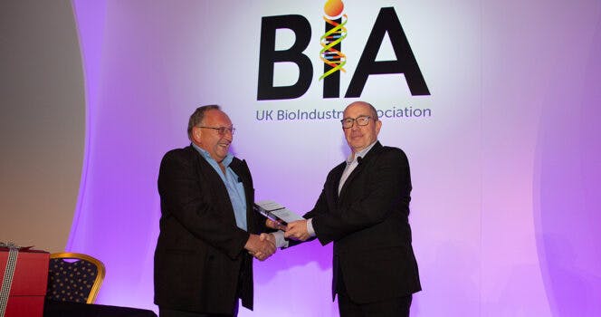 Ian McCubbin receives Peter Dunnill award at bioProcess UK